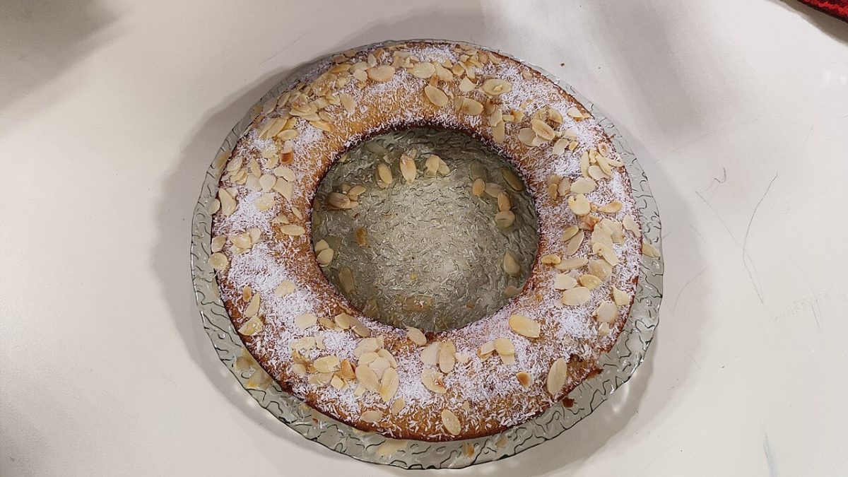 Coca Fabiola con almendras de Magda
