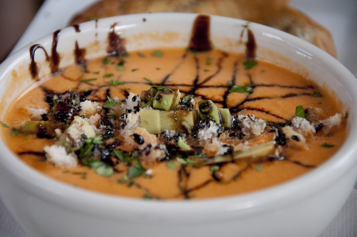Gazpacho andaluz tradicional
