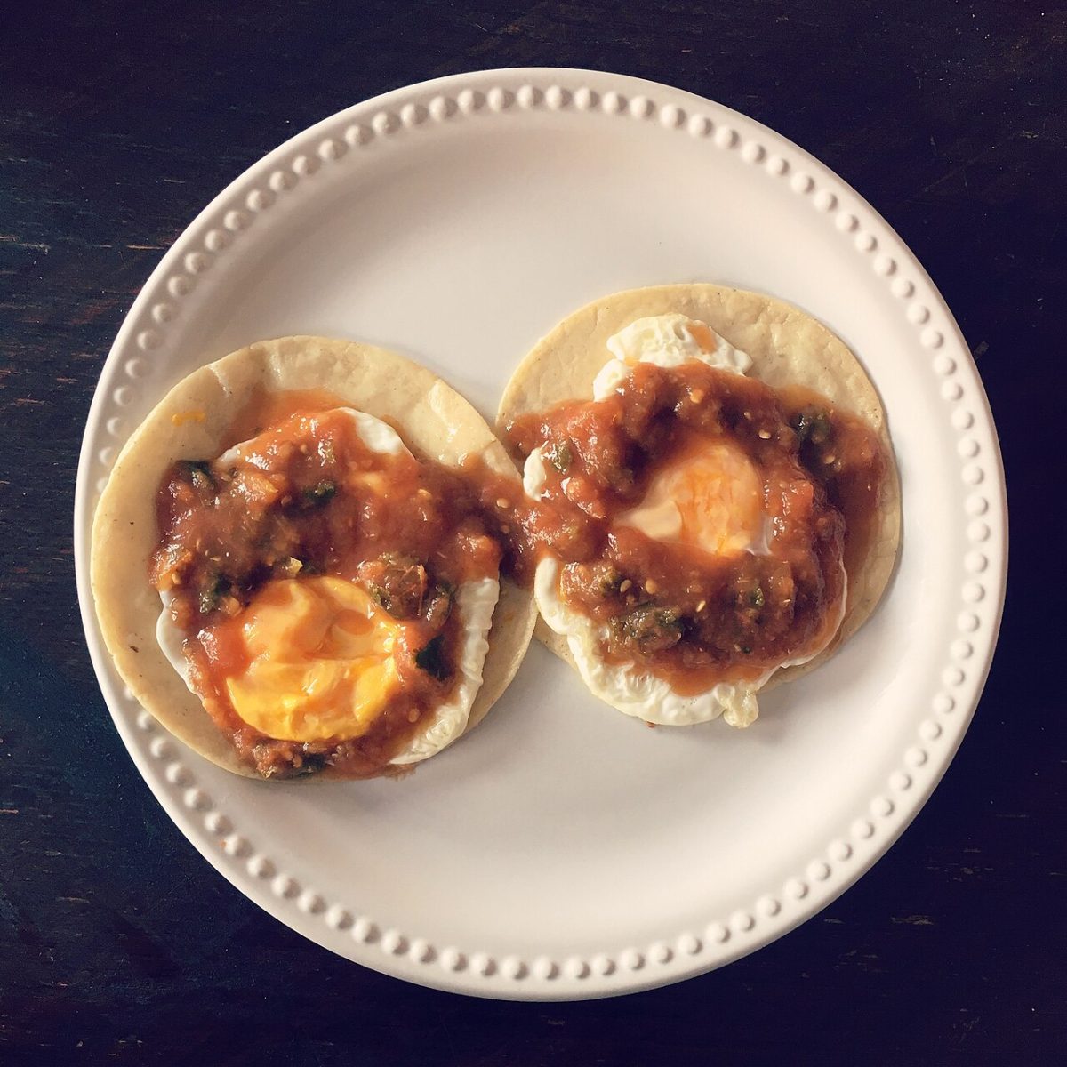 Huevos con maíz