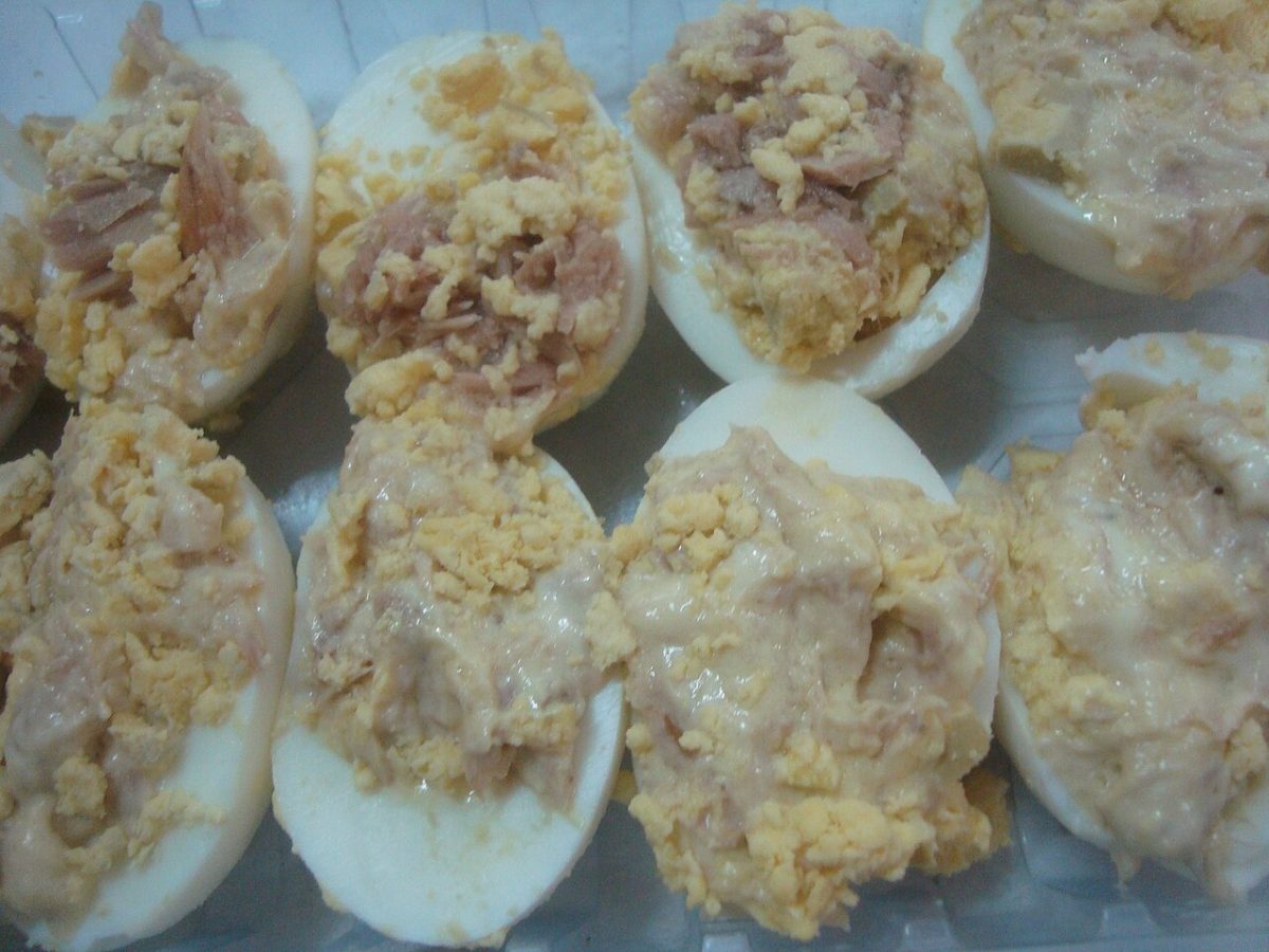 Huevos rellenos